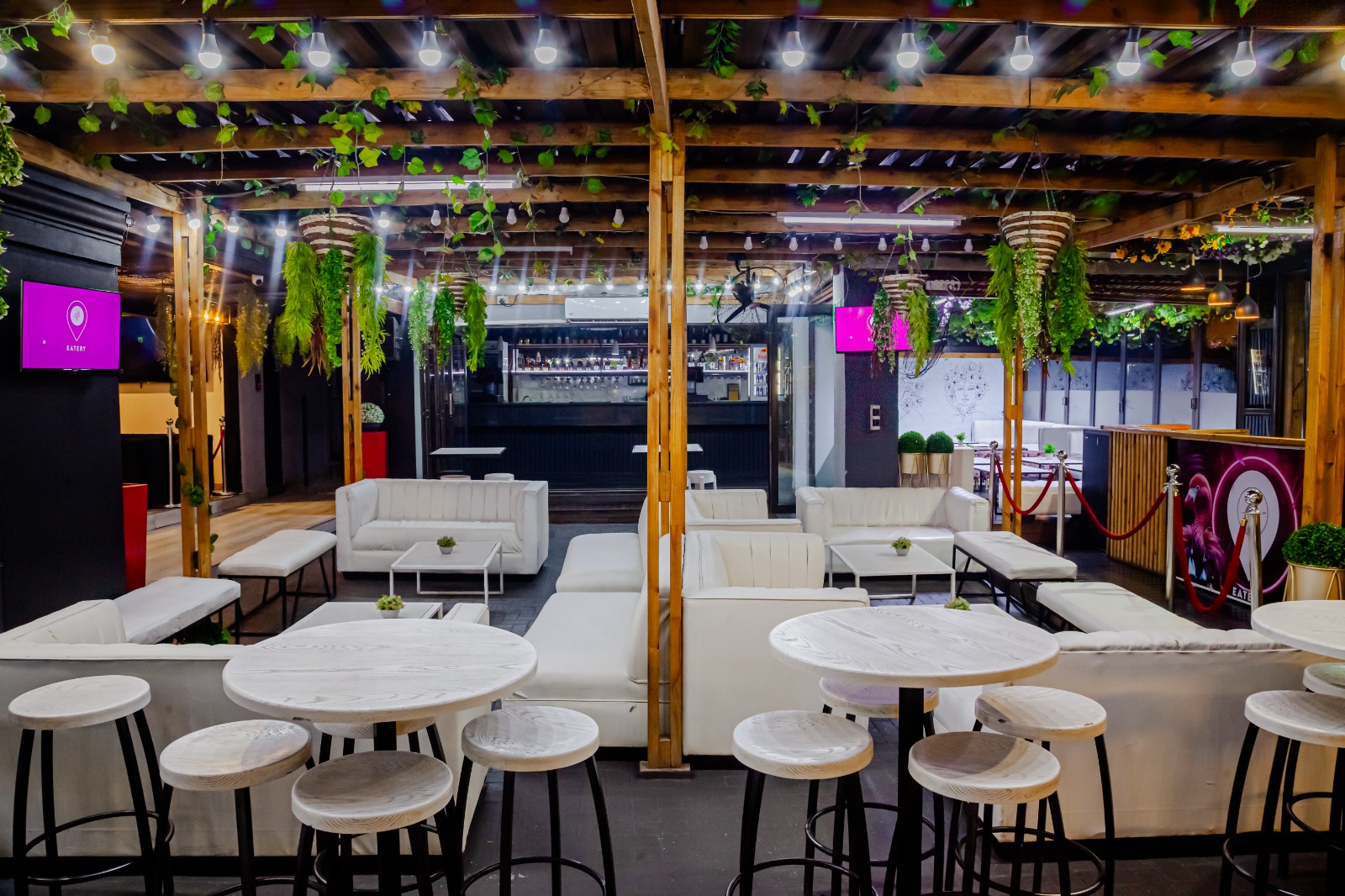 Cozy dining experience